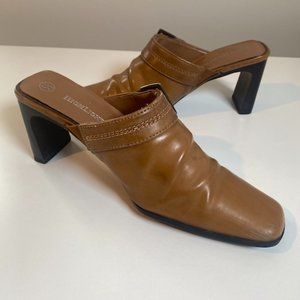 Vintage Mules, womens size 5.5, classic camel, square toe, 3" heel